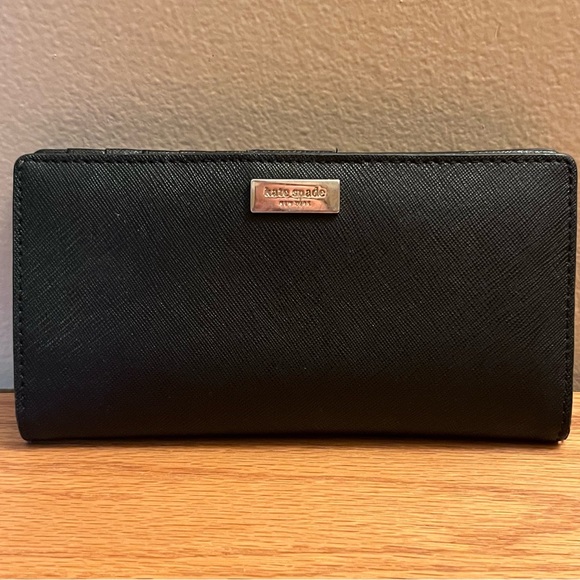 Kate Spade Laurel Way Stacy Medium Wallet - Picture 1 of 9